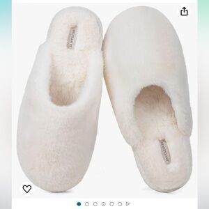 Women’s Cream White Slippers
